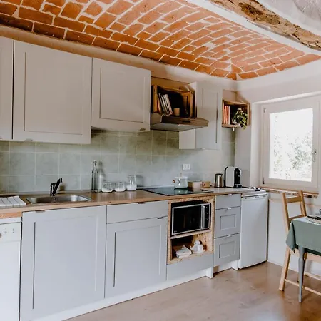 Lindhouse - A Tatil Evi