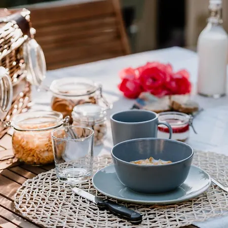 Lindhouse - A Tatil Evi