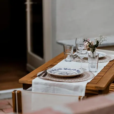 Lindhouse - A * Govone